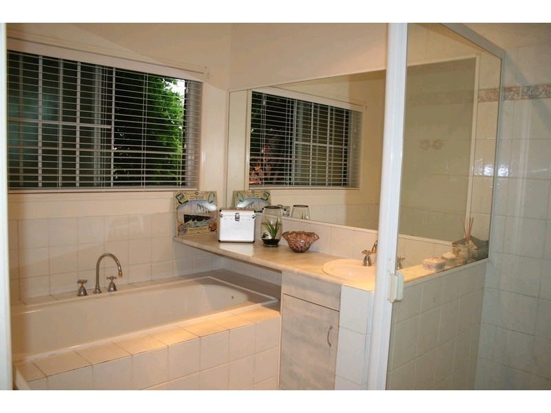 609 Middle Road, Purga QLD 4306