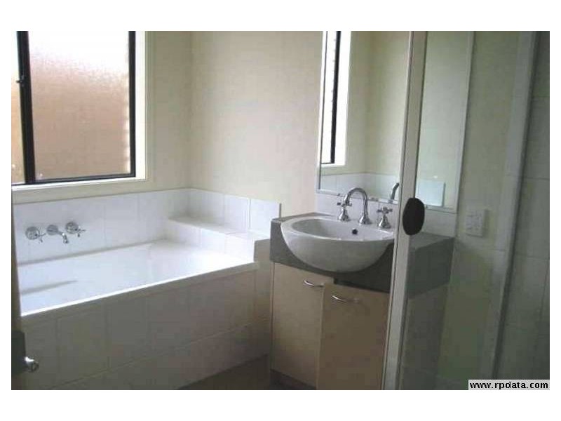 3 Explorer Street, Raceview QLD 4305