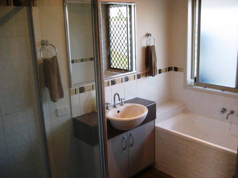 9 Jared Court, Yamanto QLD 4305