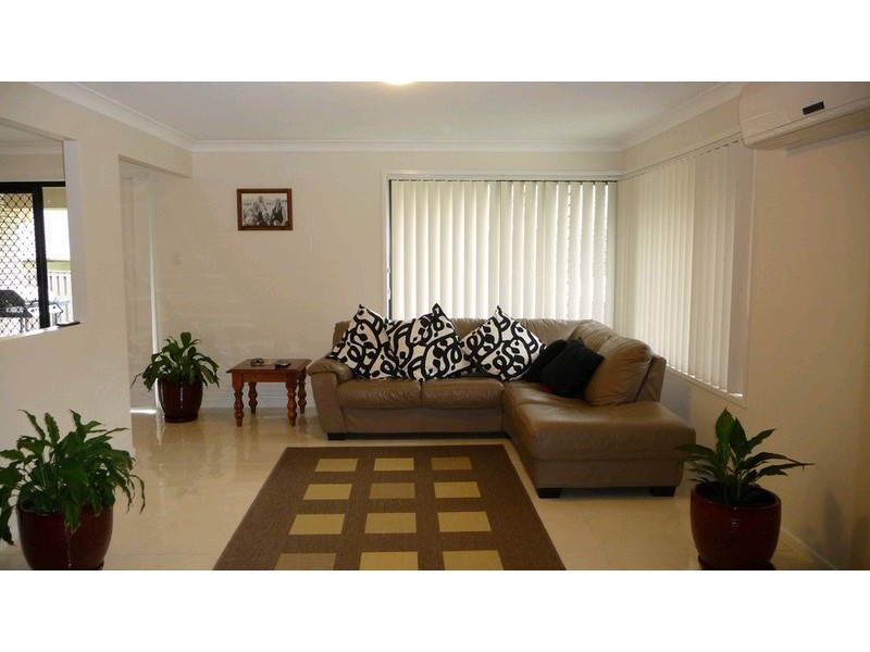 5 Crystalwood Court, Fernvale QLD 4306