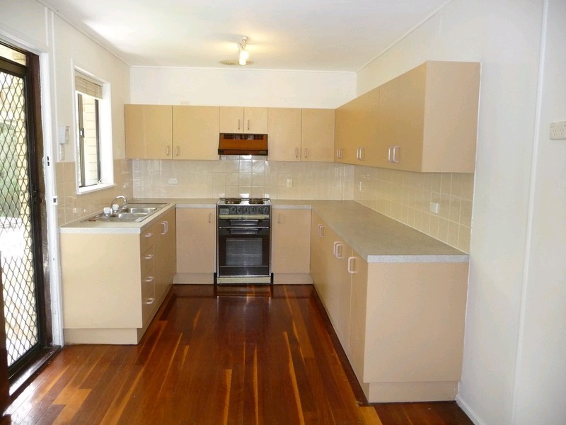 26 Glode Avenue, Churchill QLD 4305