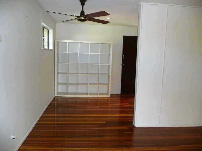 26 Glode Avenue, Churchill QLD 4305