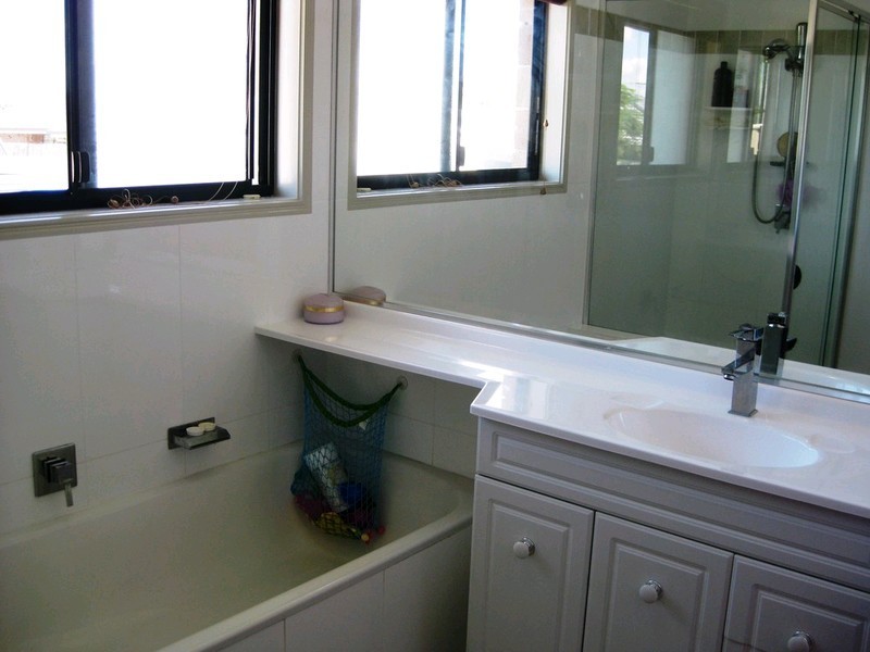 170 Edwards Street, Raceview QLD 4305