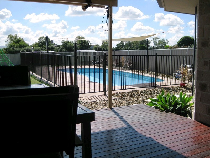 170 Edwards Street, Raceview QLD 4305