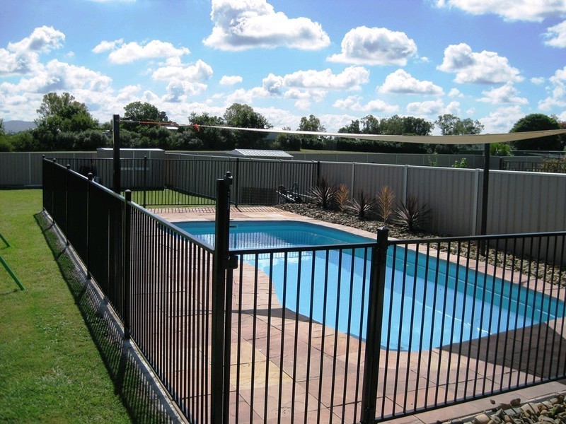 170 Edwards Street, Raceview QLD 4305