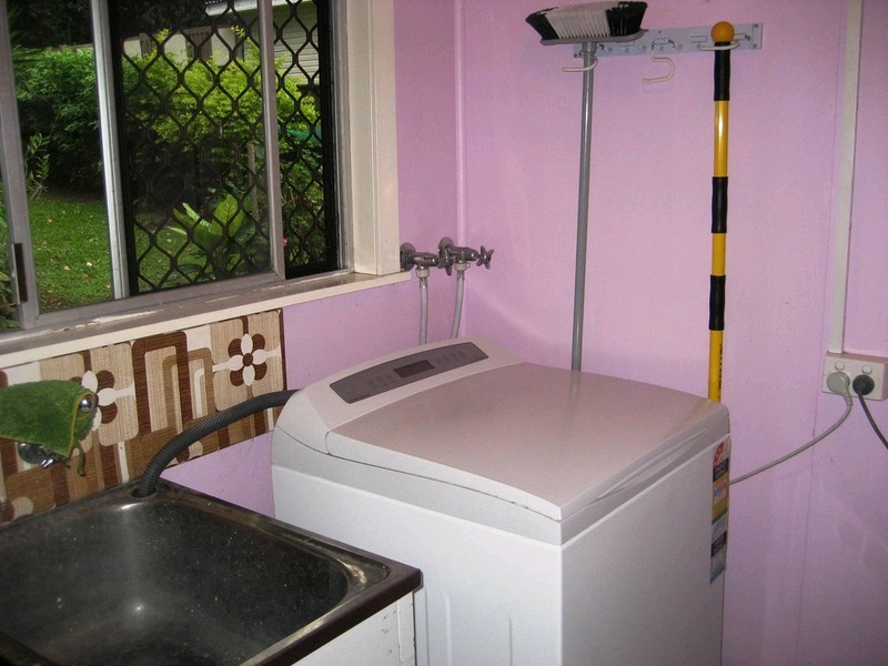 9 Orangefield Street, Eastern Heights QLD 4305