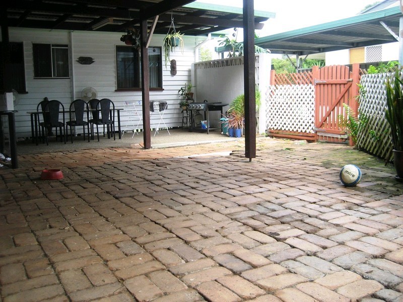 9 Orangefield Street, Eastern Heights QLD 4305