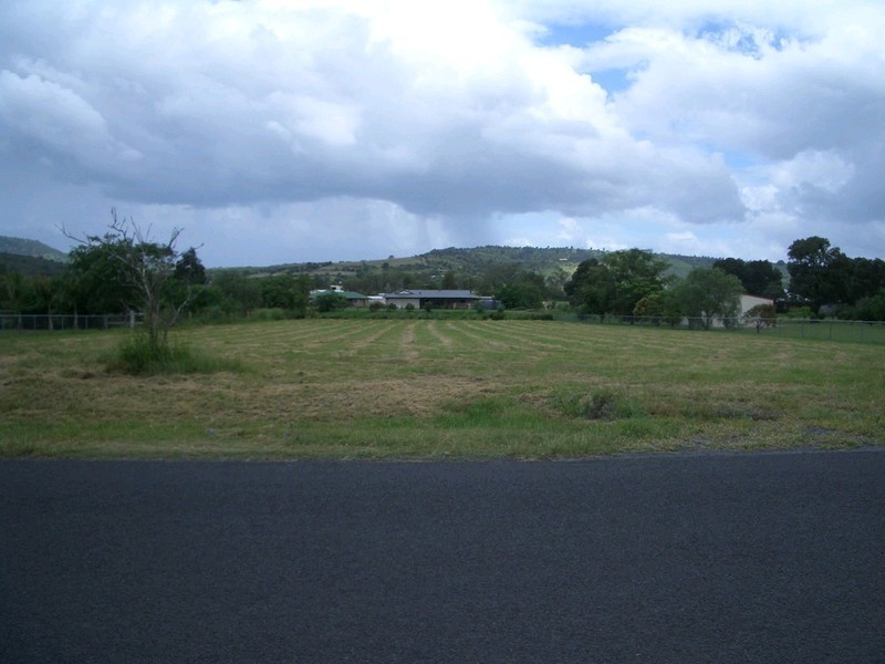 9 Rose Avenue, Minden QLD 4311