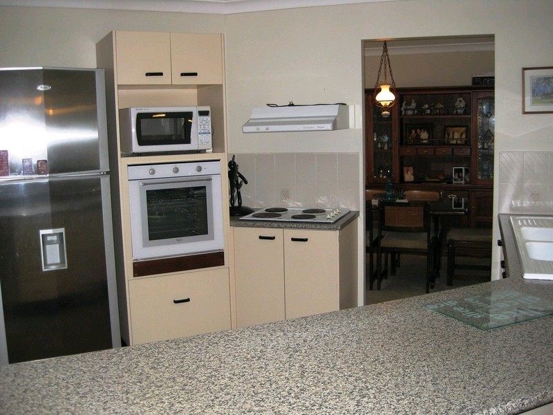 9 Cocos Place, Raceview QLD 4305