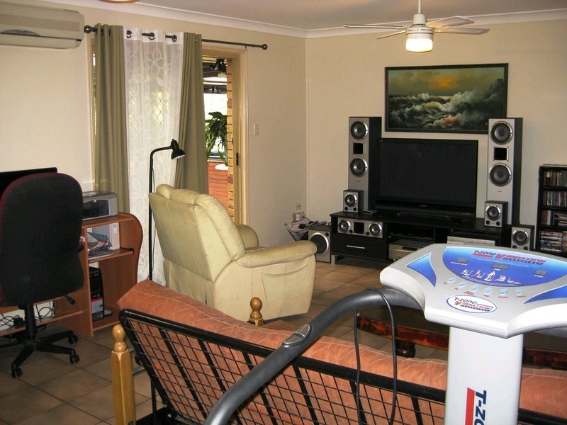 9 Cocos Place, Raceview QLD 4305