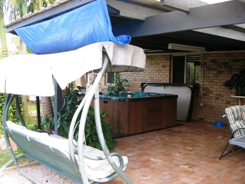 9 Cocos Place, Raceview QLD 4305