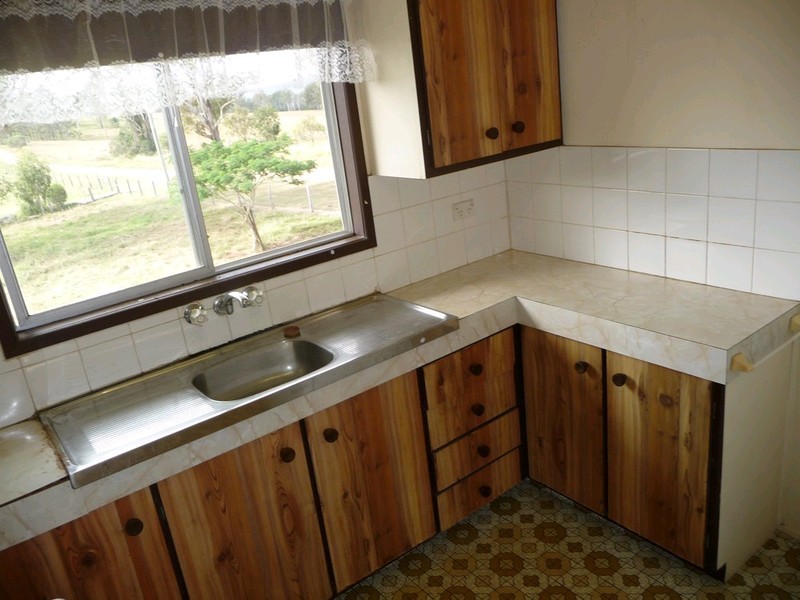 15 Office Lane, Glamorgan Vale QLD 4306