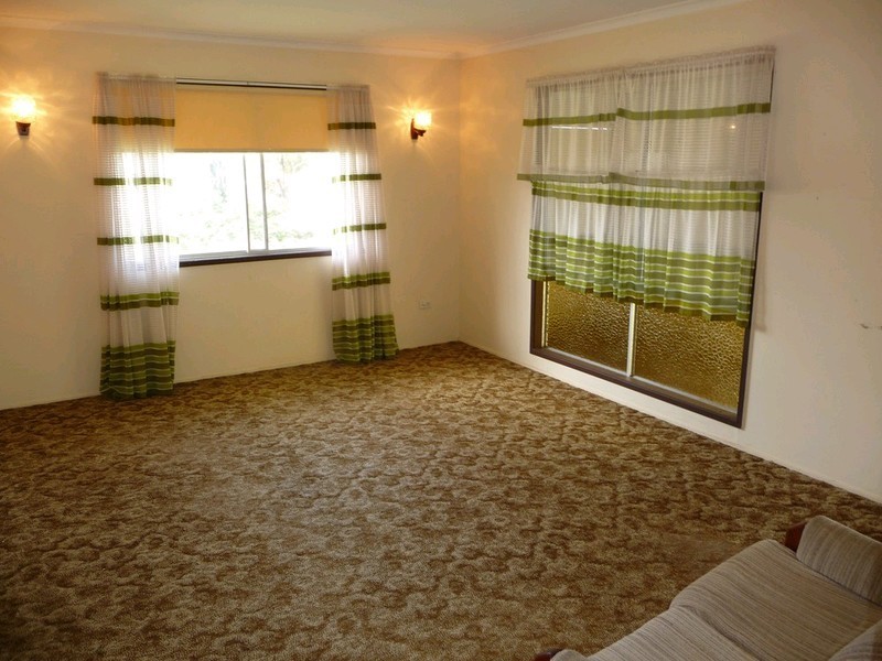 15 Office Lane, Glamorgan Vale QLD 4306