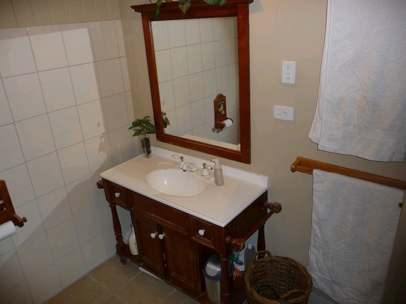79 Cemetery Road, Raceview QLD 4305
