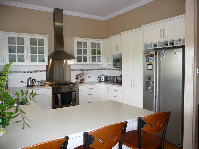79 Cemetery Road, Raceview QLD 4305