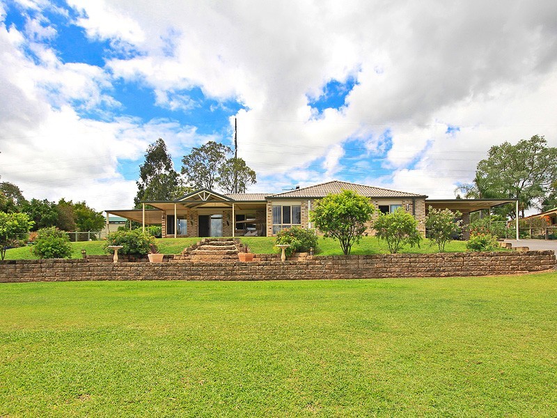 9 Nautilus Close, Karalee QLD 4306