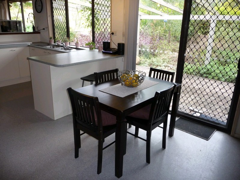 86 Poplar Street, Walloon QLD 4306