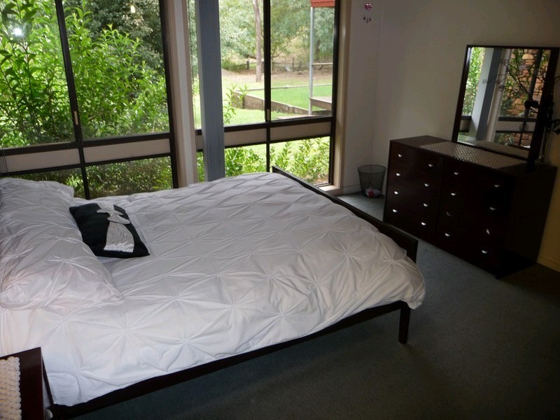 86 Poplar Street, Walloon QLD 4306