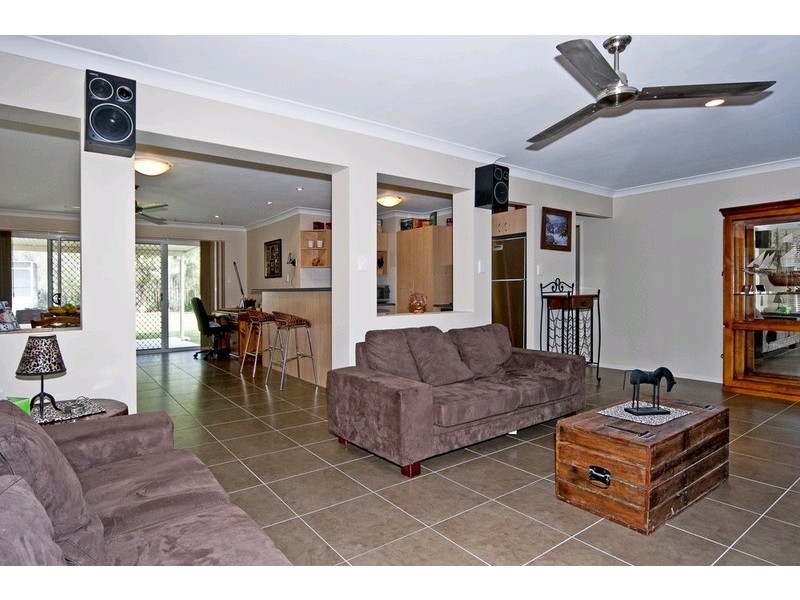 38 Rockman Drive, Raceview QLD 4305