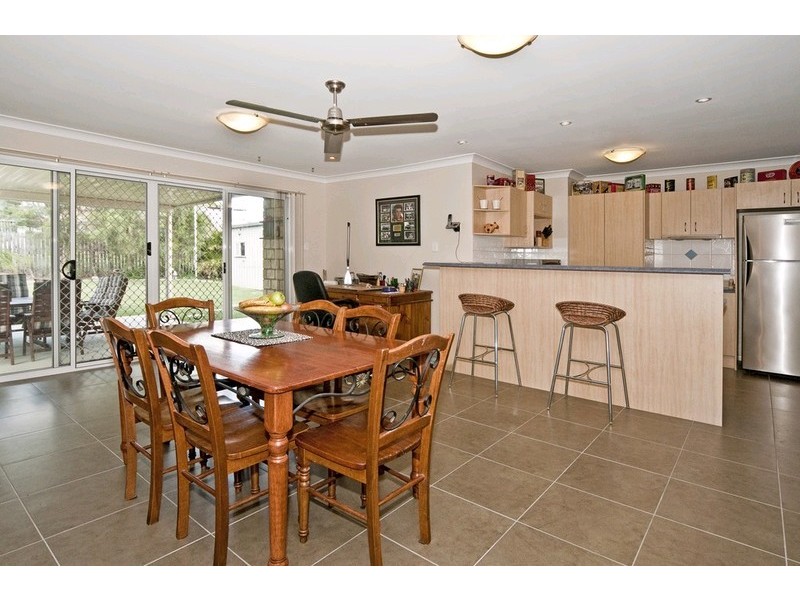 38 Rockman Drive, Raceview QLD 4305