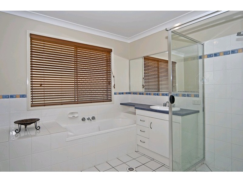 38 Rockman Drive, Raceview QLD 4305