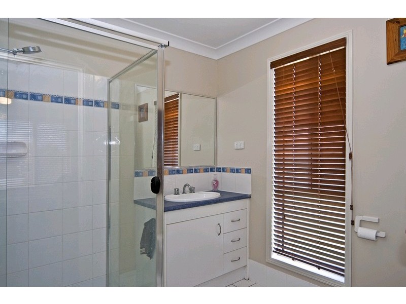 38 Rockman Drive, Raceview QLD 4305