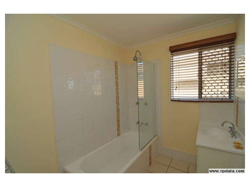 62 Thomas Street, Flinders View QLD 4305