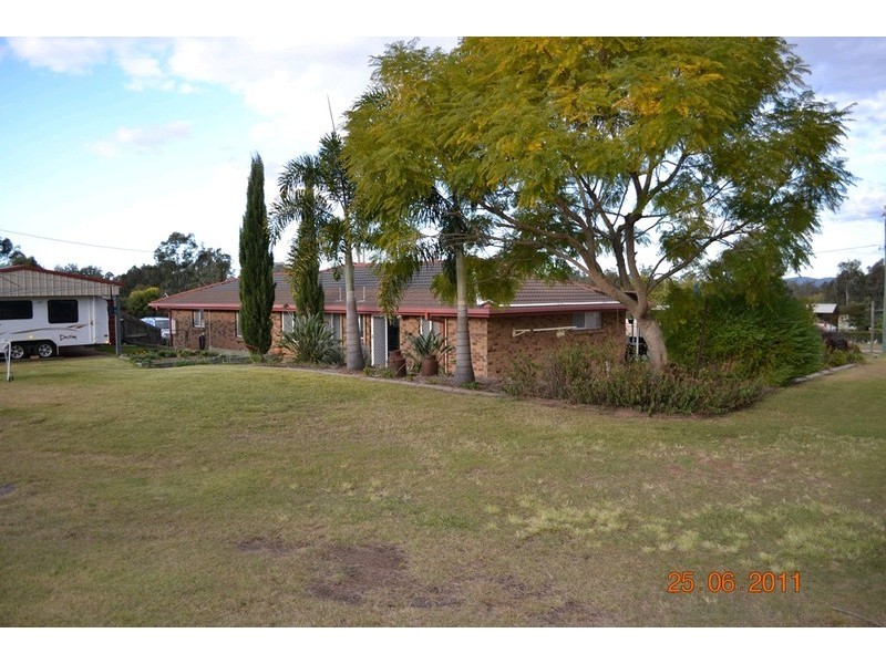 2 Banbury Court, Willowbank QLD 4306