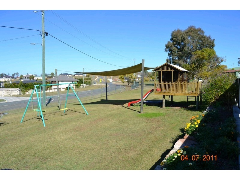 2 Banbury Court, Willowbank QLD 4306