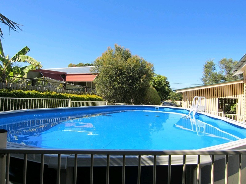 2 Smart Avenue, Eastern Heights QLD 4305