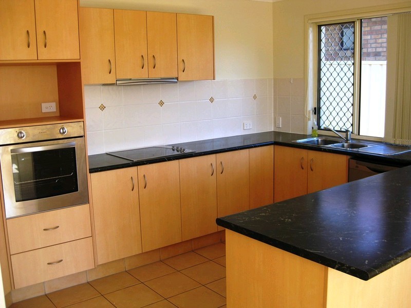 9 Anna Drive, Raceview QLD 4305