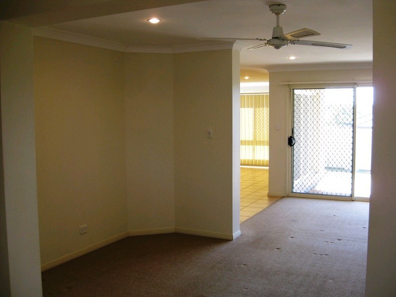 9 Anna Drive, Raceview QLD 4305