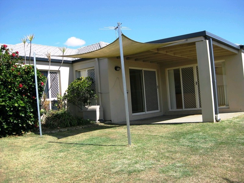9 Anna Drive, Raceview QLD 4305
