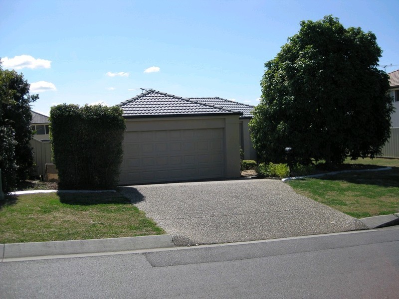 9 Anna Drive, Raceview QLD 4305