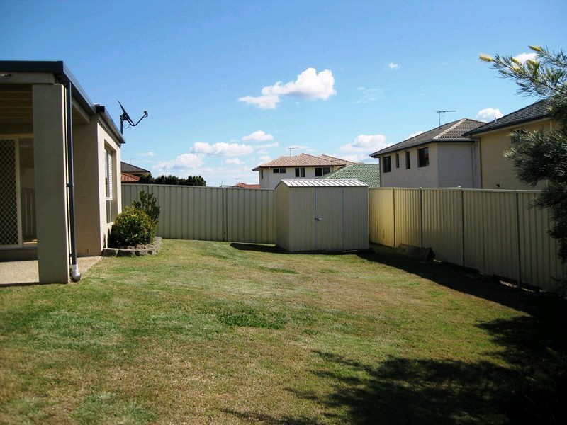 9 Anna Drive, Raceview QLD 4305