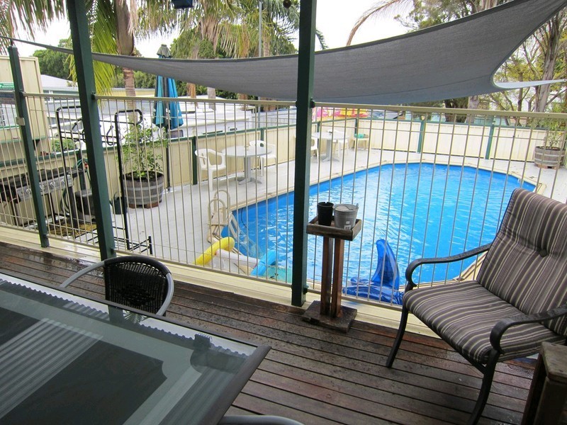 4 Cramb Street, Eastern Heights QLD 4305