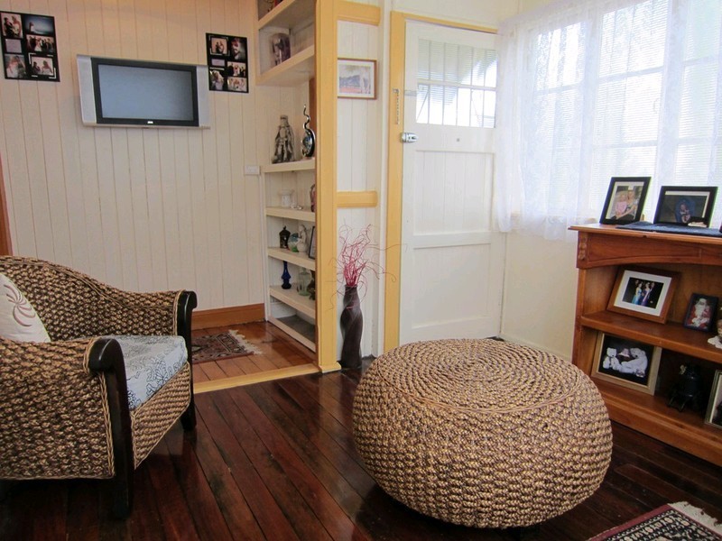 4 Cramb Street, Eastern Heights QLD 4305