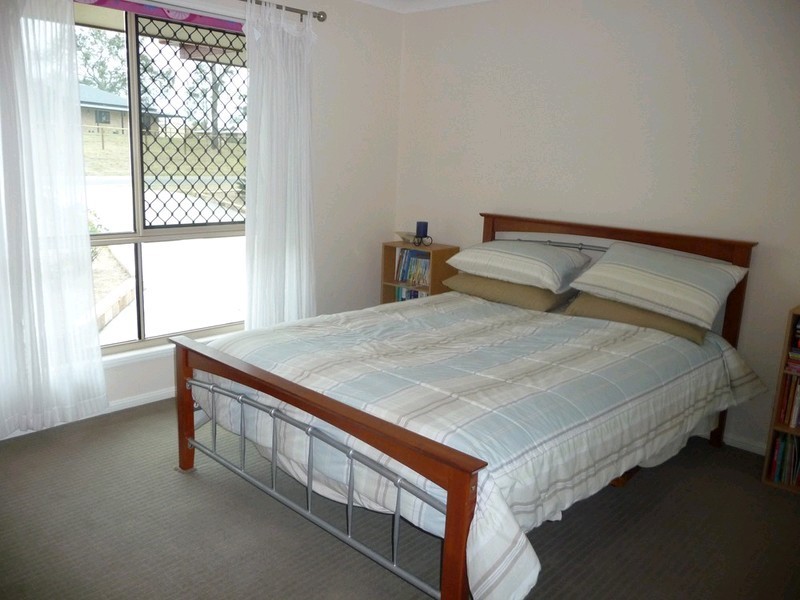 52 Loder Road, Thagoona QLD 4306