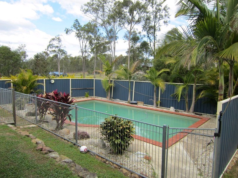 10 Hilltop Court, Deebing Heights QLD 4306