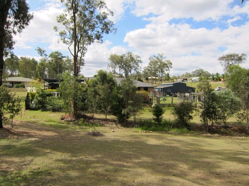 10 Hilltop Court, Deebing Heights QLD 4306