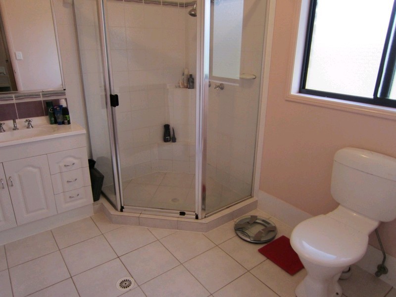 10 Hilltop Court, Deebing Heights QLD 4306