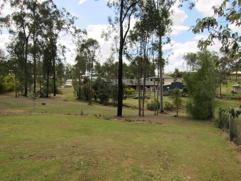 10 Hilltop Court, Deebing Heights QLD 4306