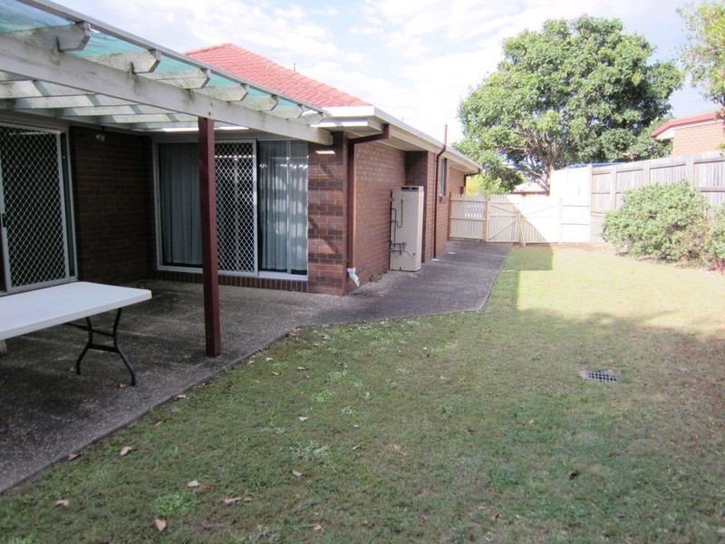 9 Dianthus Place, Flinders View QLD 4305