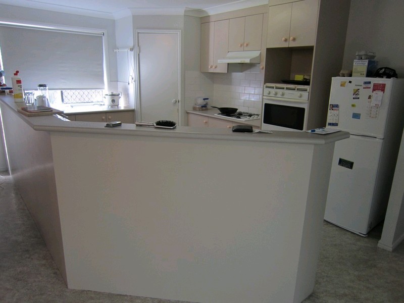 9 Dianthus Place, Flinders View QLD 4305