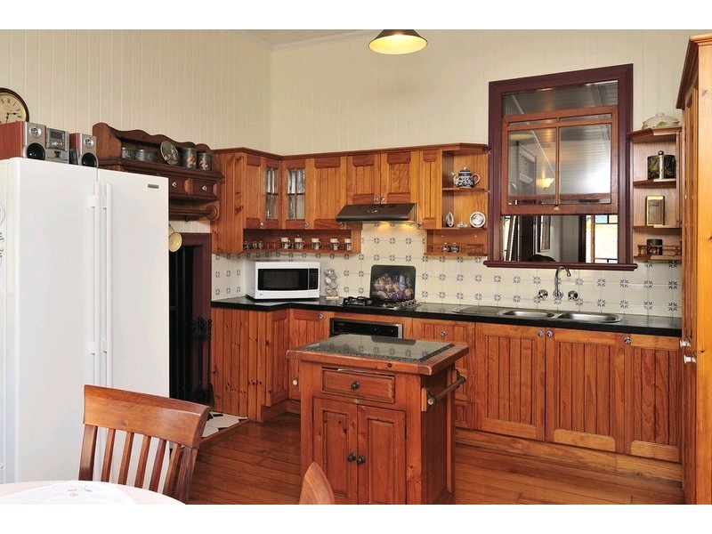 36 Cribb Street, Sadliers Crossing QLD 4305