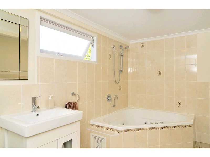 36 Cribb Street, Sadliers Crossing QLD 4305