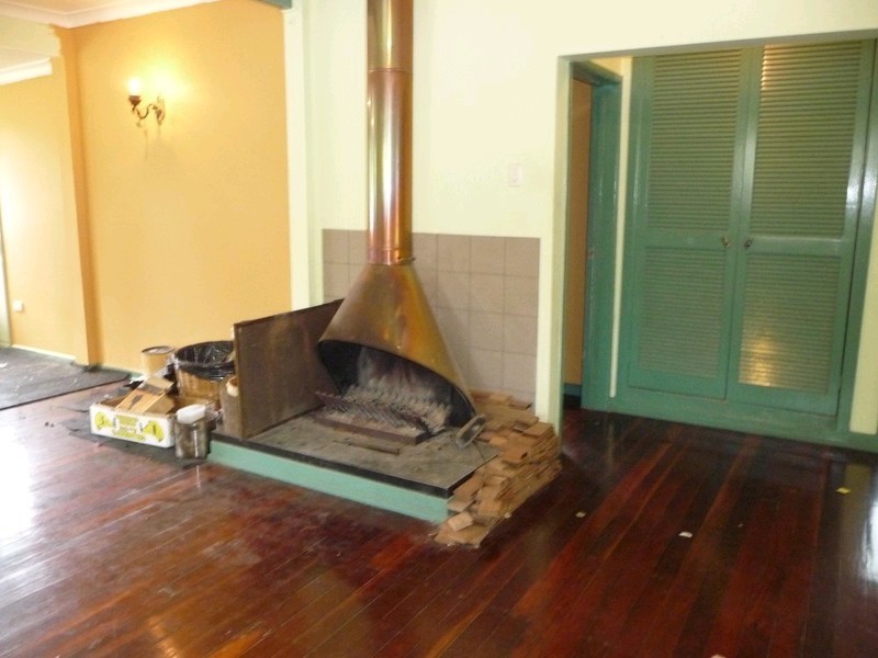 107 James Road, Pine Mountain QLD 4306