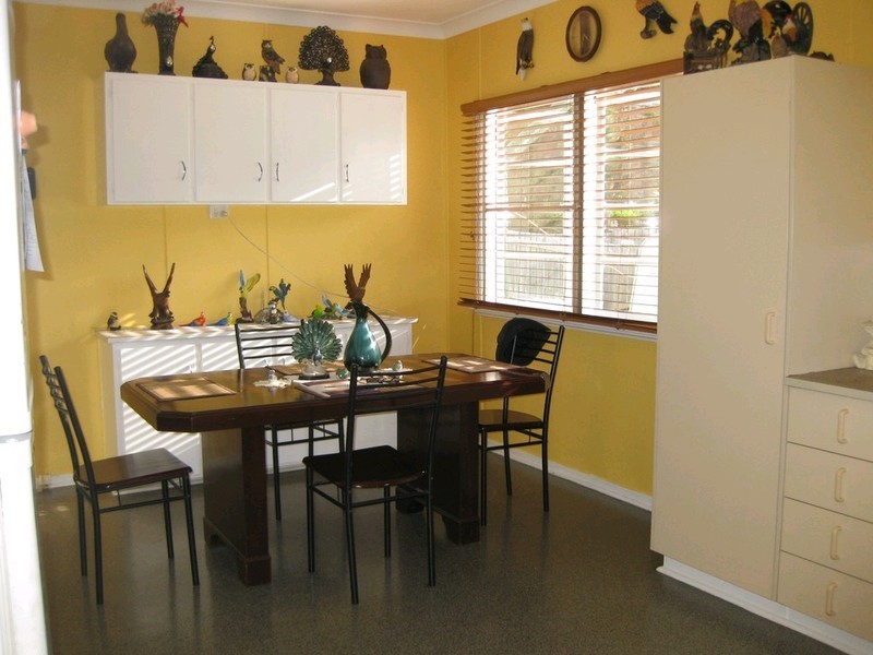 8 Mcnamara Street, Leichhardt QLD 4305