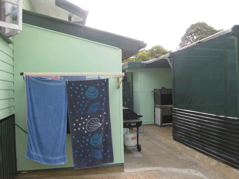 8 Mcnamara Street, Leichhardt QLD 4305