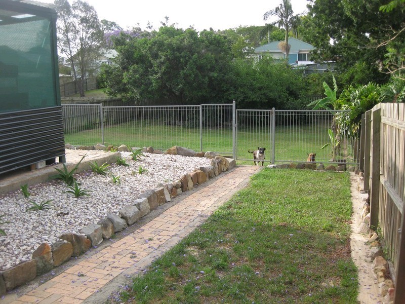 8 Mcnamara Street, Leichhardt QLD 4305